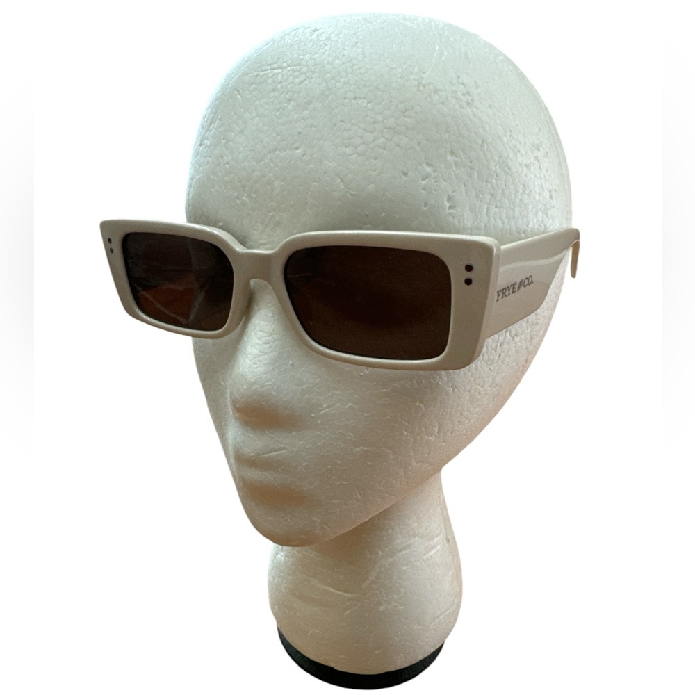 FRYE AND CO. Rectangular Women’s‎ White Sunglasses One Size White Frames Casual
